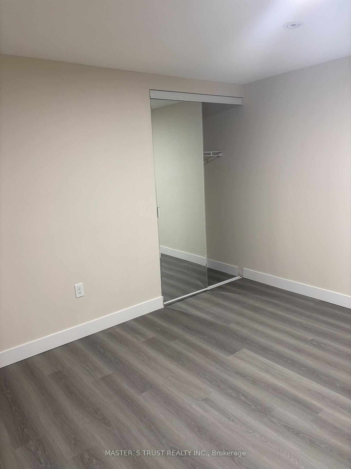 Photo 17 of 27 Hornshill Drive, Scarborough, Agincourt North — HOMEH