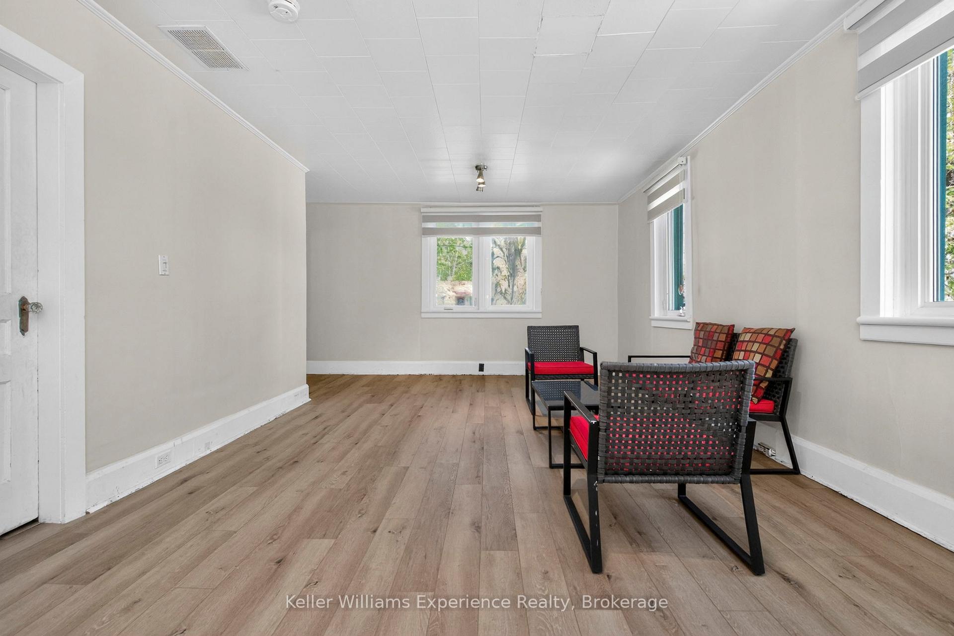 Photo 10 of 239 Oak Street, Clearview, Stayner — HOMEH