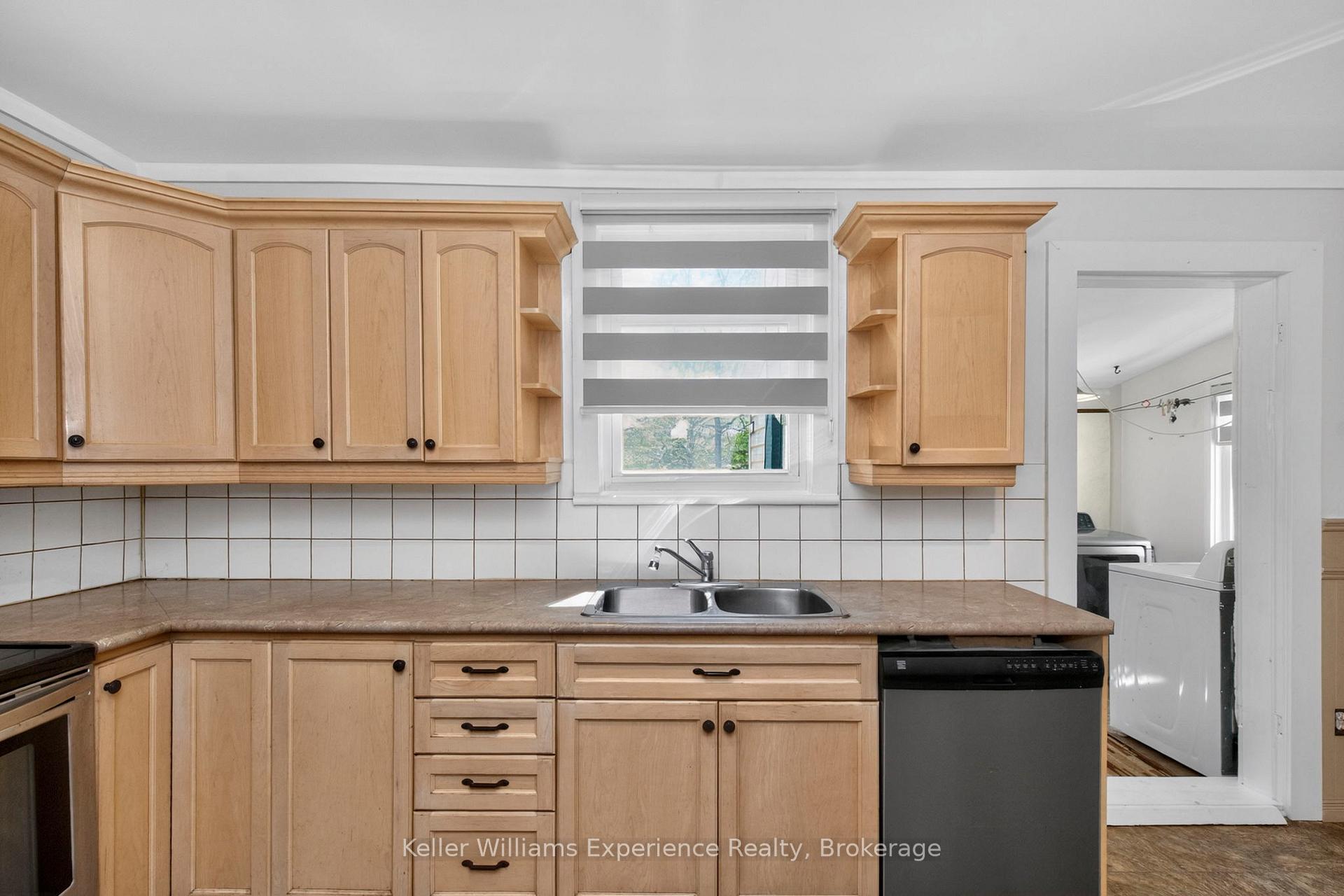 Photo 16 of 239 Oak Street, Clearview, Stayner — HOMEH