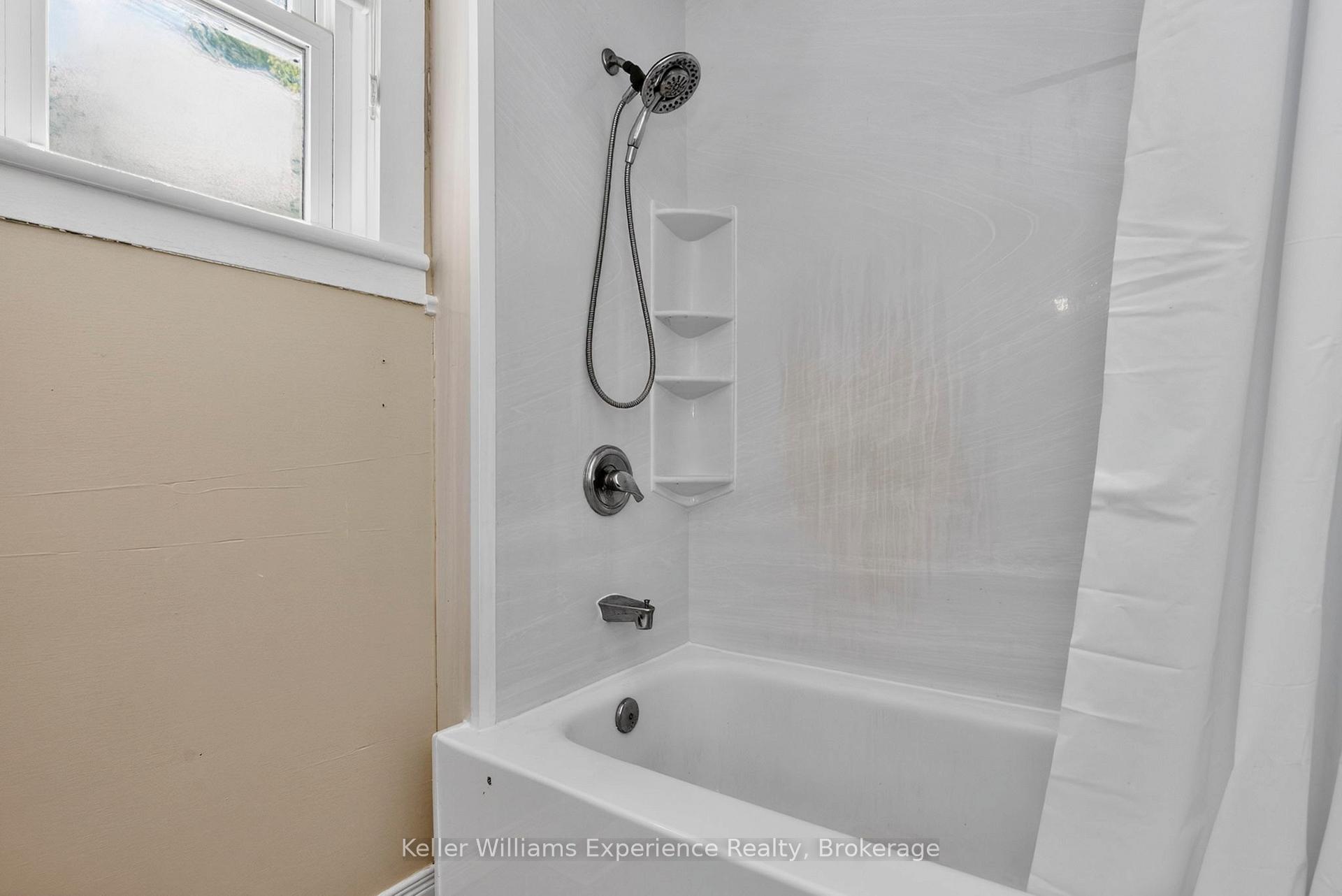Photo 23 of 239 Oak Street, Clearview, Stayner — HOMEH