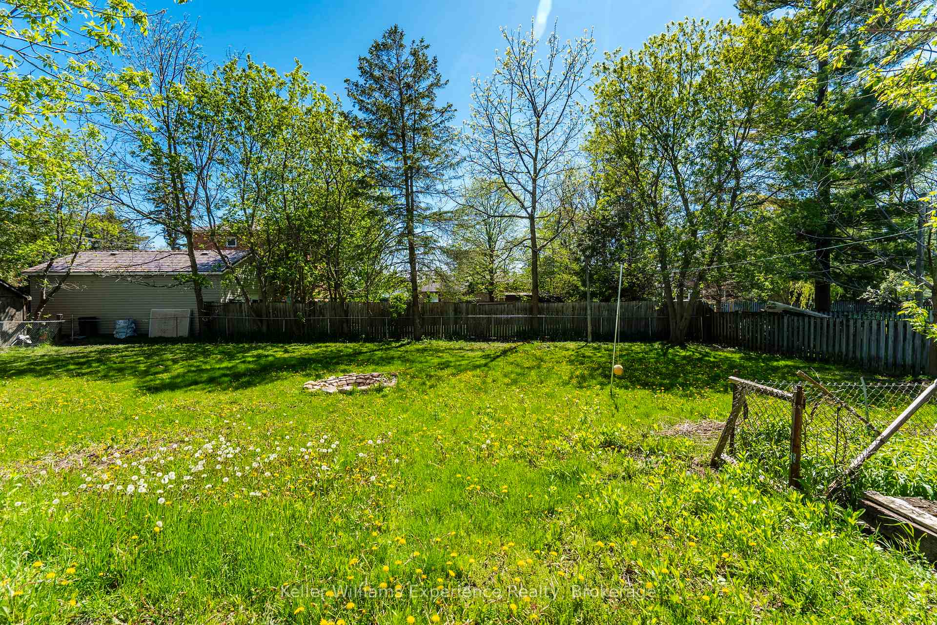 Photo 38 of 239 Oak Street, Clearview, Stayner — HOMEH