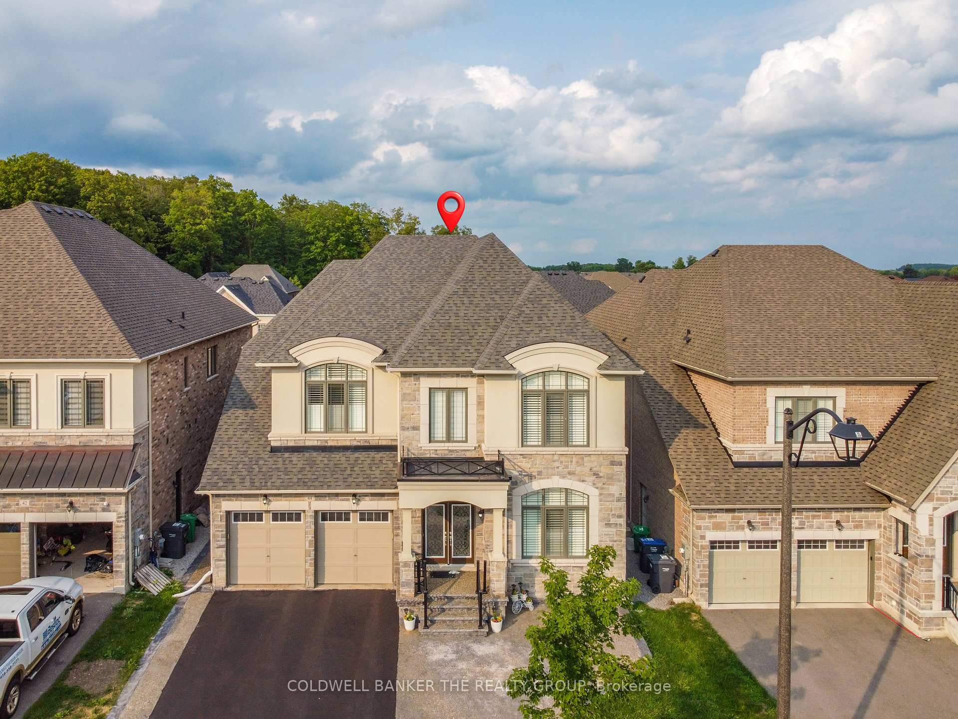 Photo 3 of 44 Daisy Meadow Crescent, Caledon, Caledon East — HOMEH