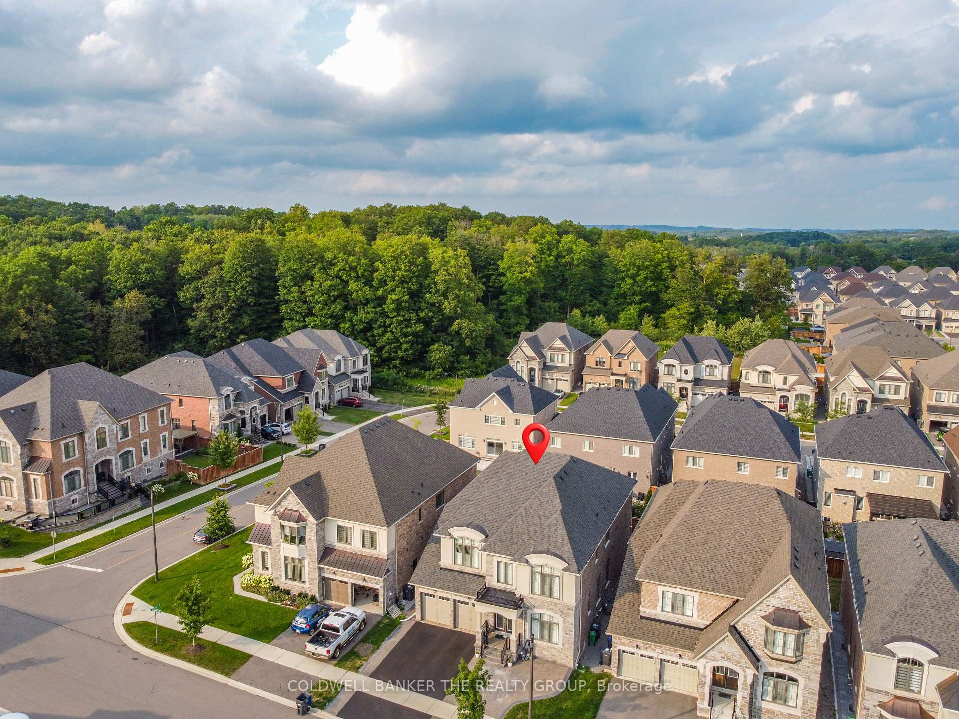 Photo 4 of 44 Daisy Meadow Crescent, Caledon, Caledon East — HOMEH