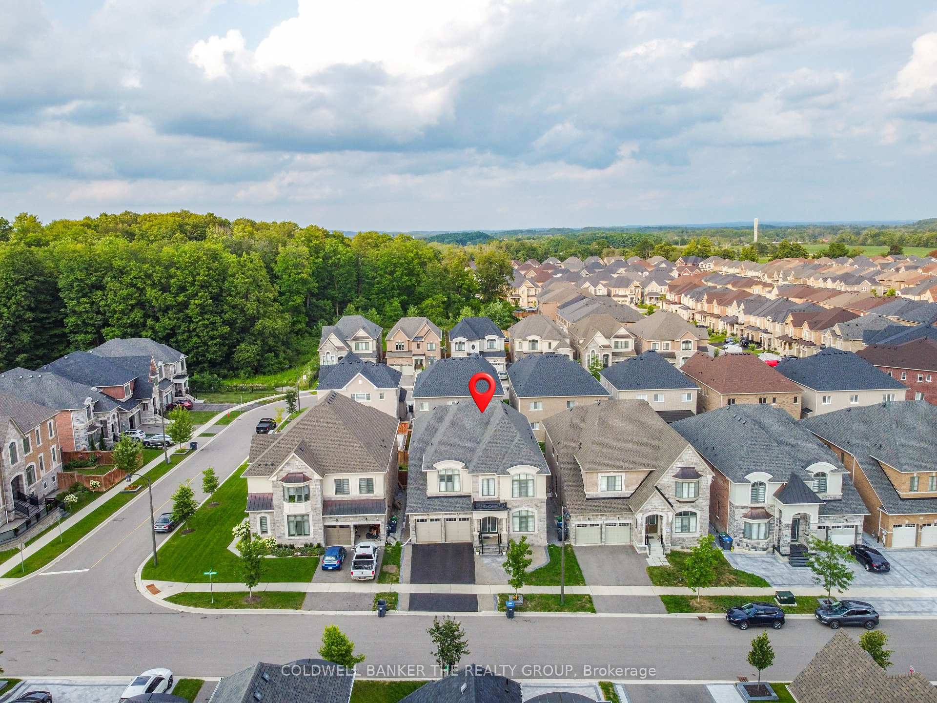 Photo 8 of 44 Daisy Meadow Crescent, Caledon, Caledon East — HOMEH