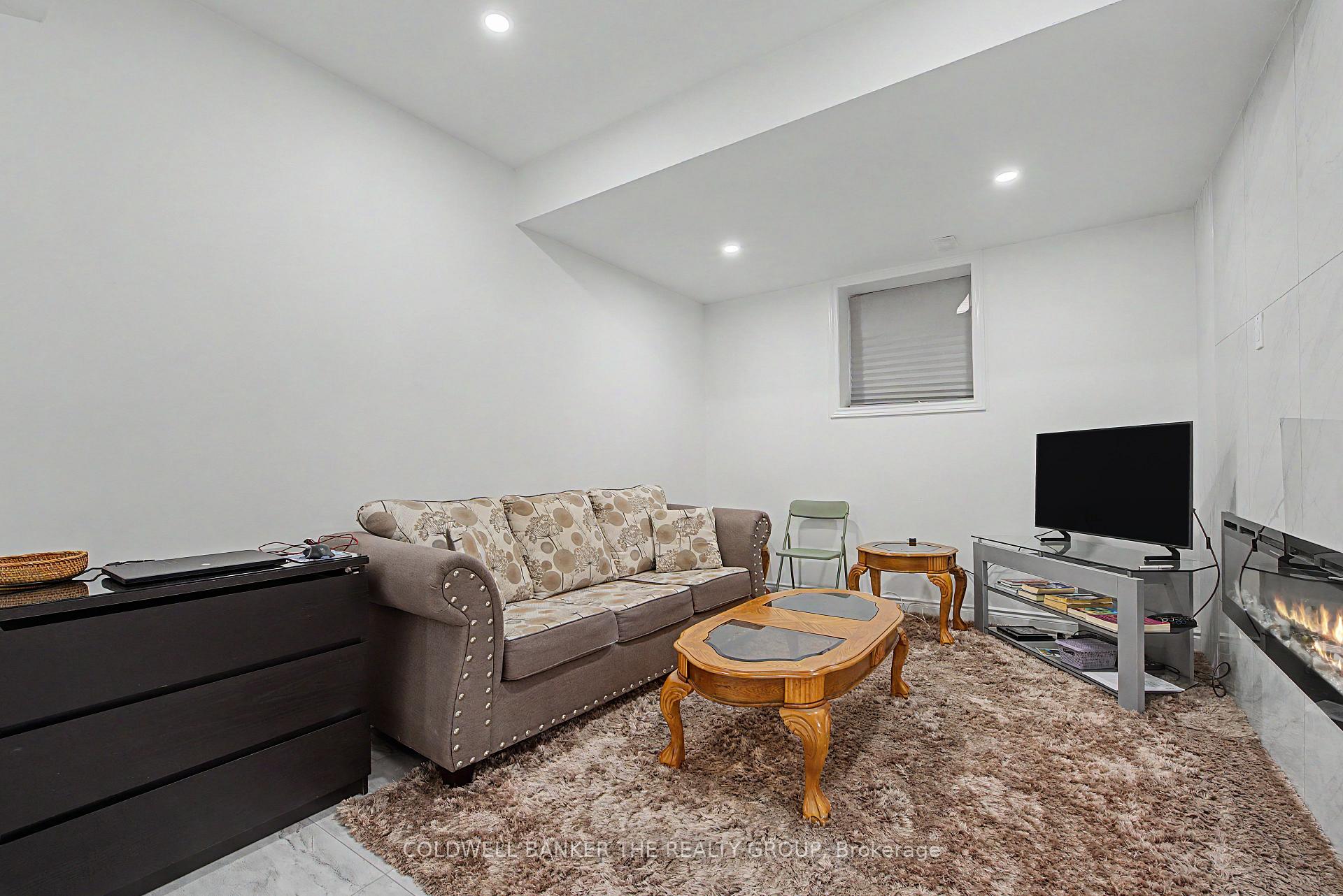 Photo 41 of 44 Daisy Meadow Crescent, Caledon, Caledon East — HOMEH