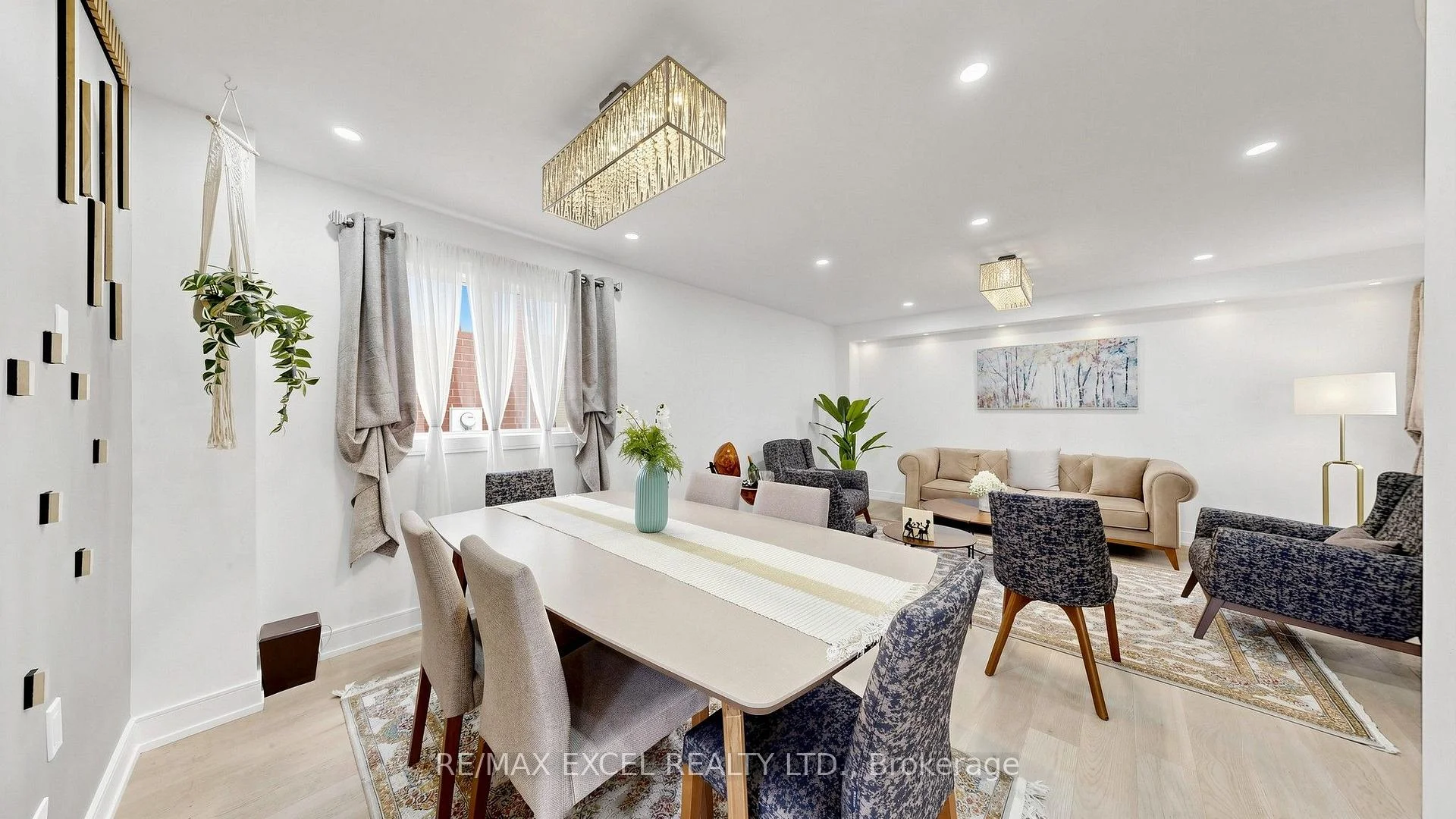 Photo 7 of 46 Venice Crescent, Vaughan, Beverley Glen — HOMEH