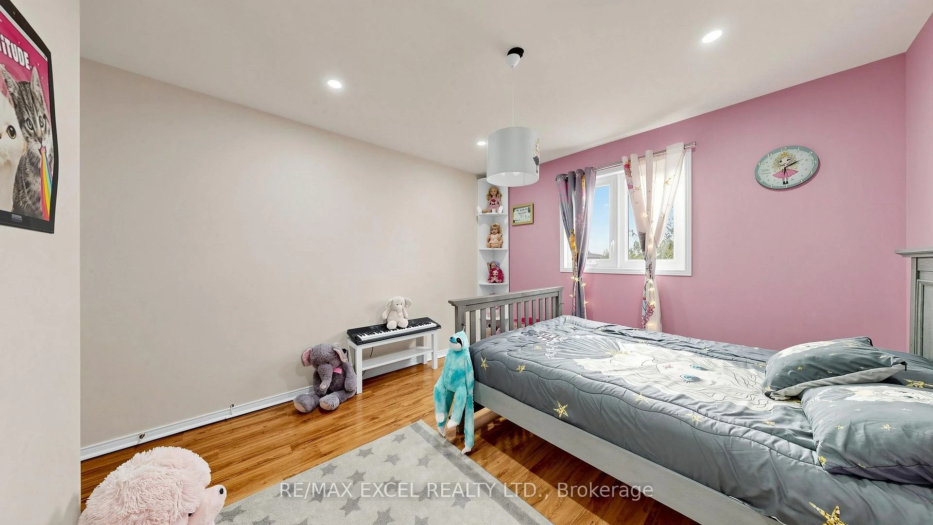 Photo 26 of 46 Venice Crescent, Vaughan, Beverley Glen — HOMEH