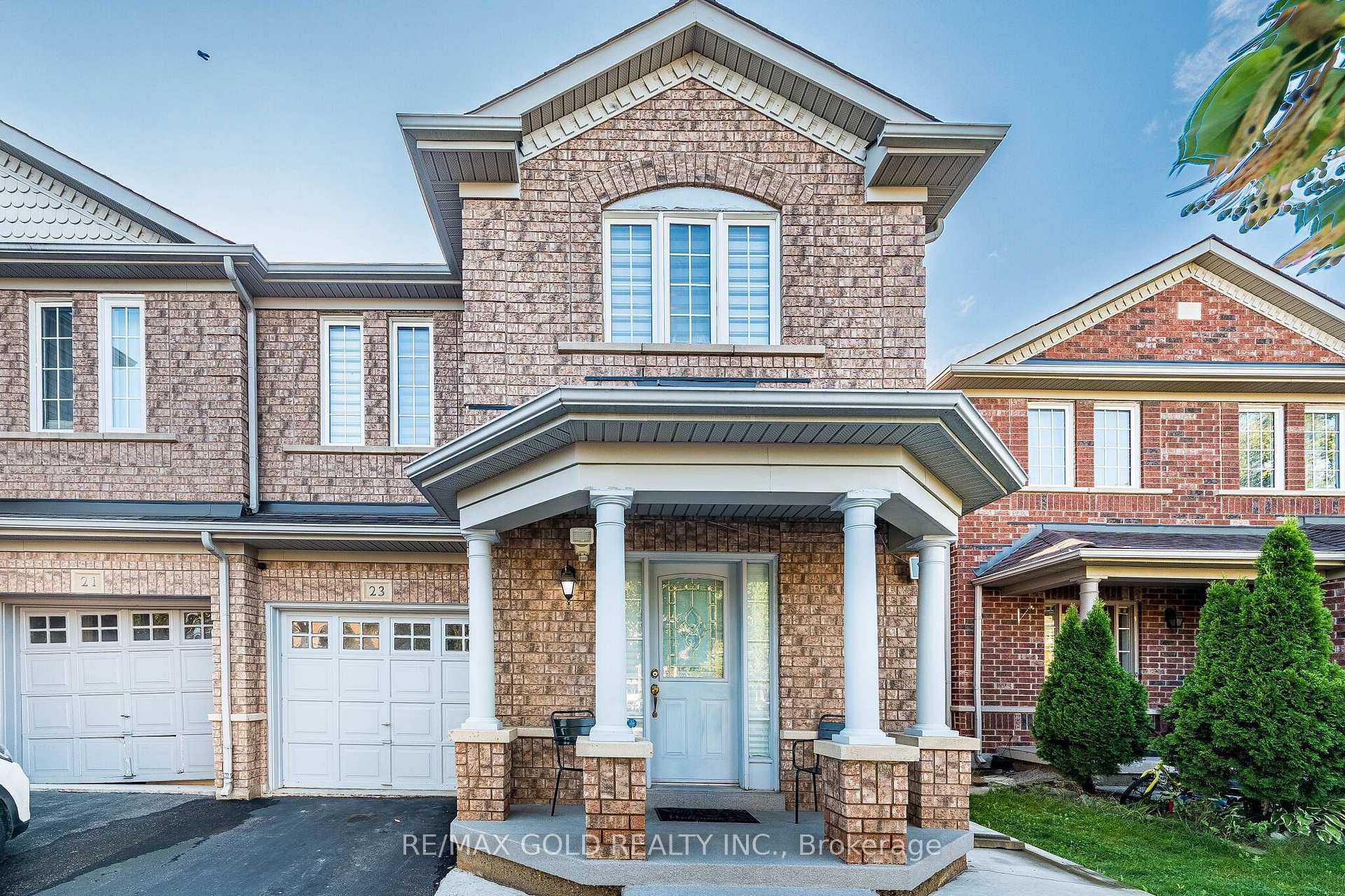 Photo 1 of 23 Ashmere Road, Brampton, Fletcher's Meadow — HOMEH