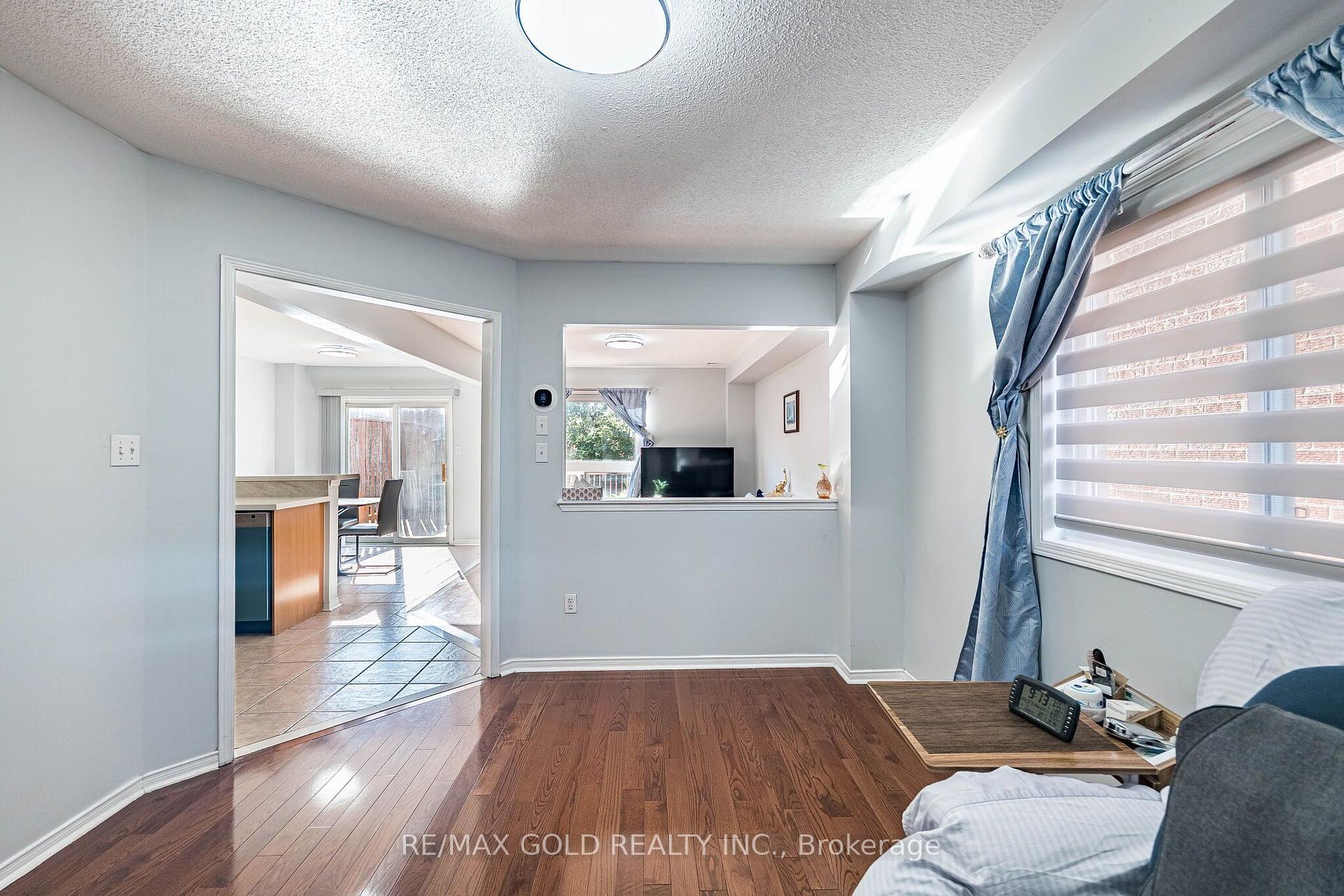 Photo 9 of 23 Ashmere Road, Brampton, Fletcher's Meadow — HOMEH