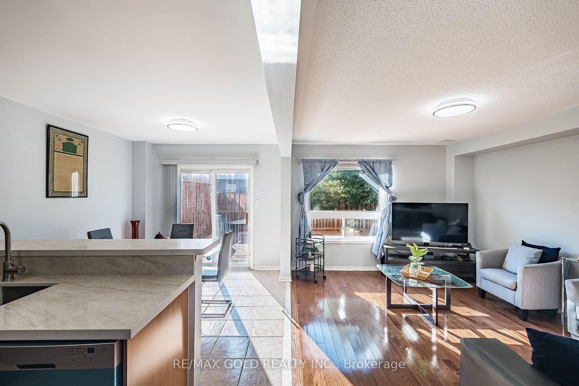 Photo 11 of 23 Ashmere Road, Brampton, Fletcher's Meadow — HOMEH