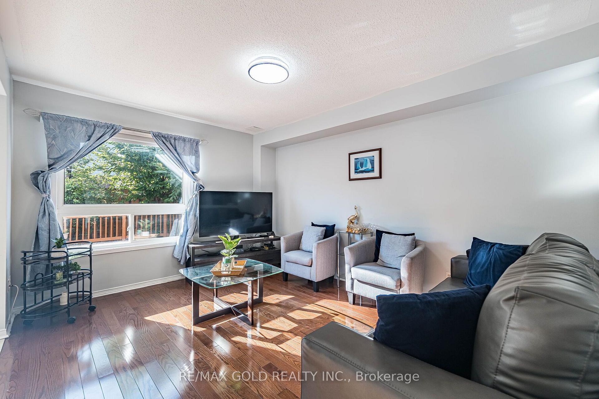 Photo 12 of 23 Ashmere Road, Brampton, Fletcher's Meadow — HOMEH