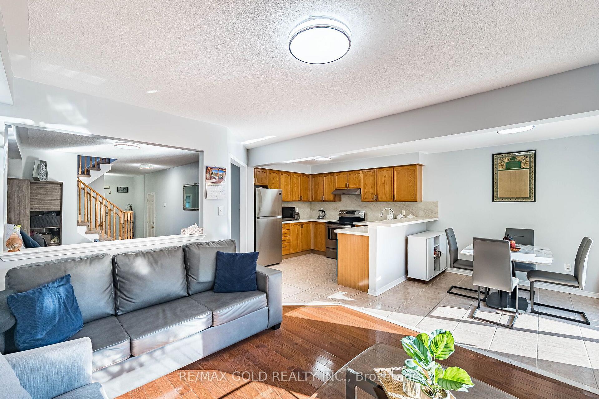 Photo 14 of 23 Ashmere Road, Brampton, Fletcher's Meadow — HOMEH