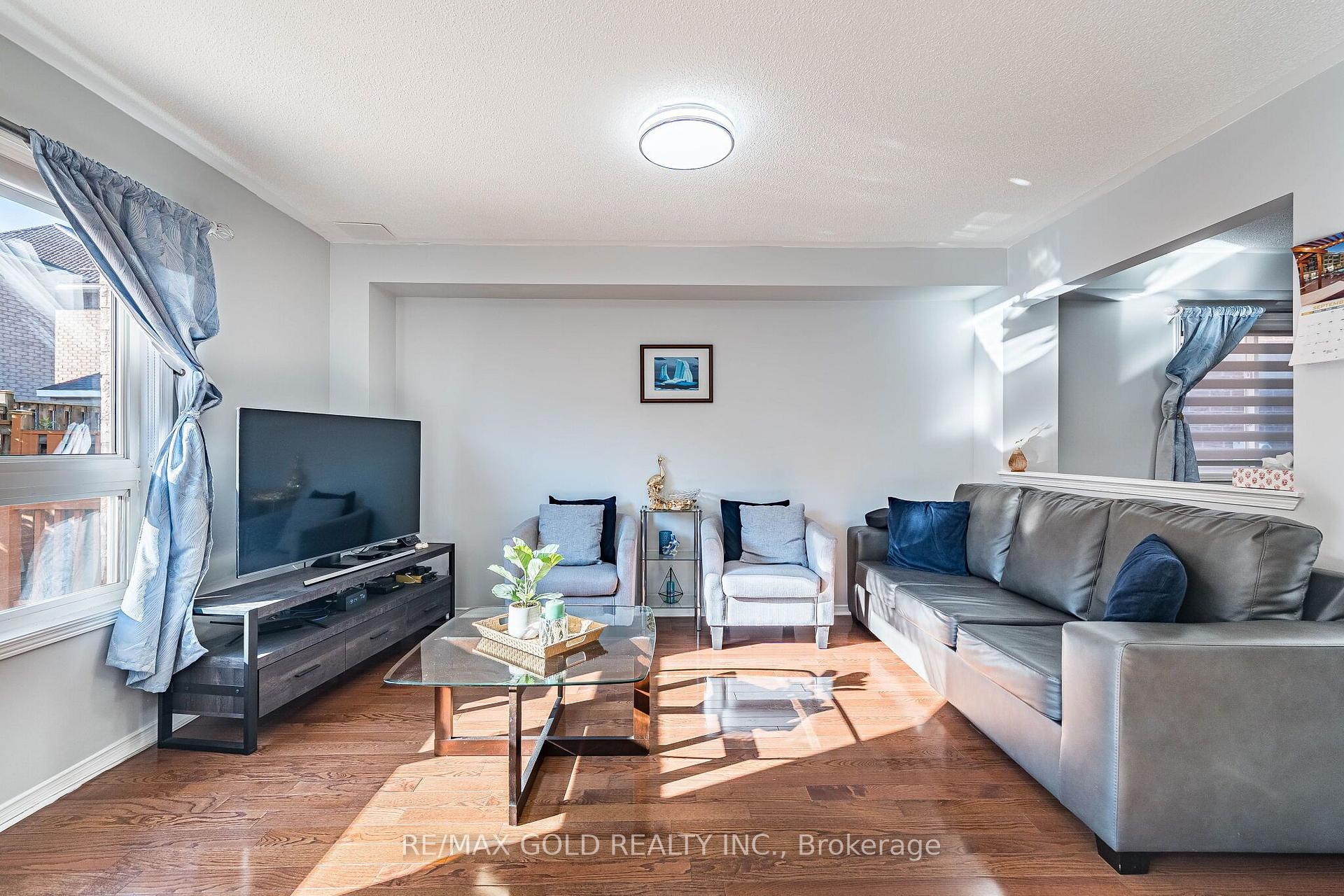 Photo 15 of 23 Ashmere Road, Brampton, Fletcher's Meadow — HOMEH
