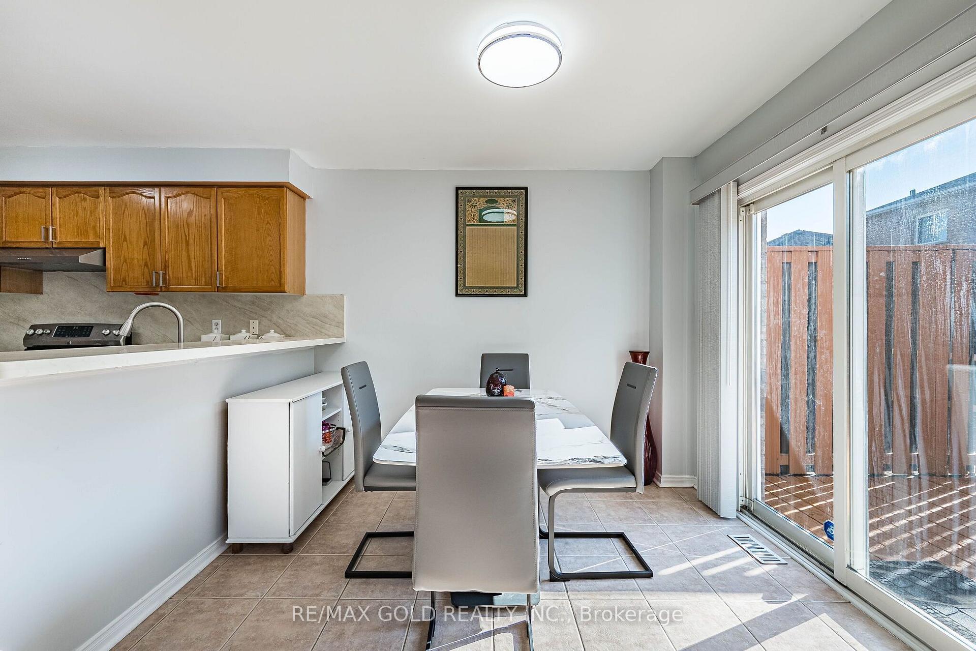 Photo 17 of 23 Ashmere Road, Brampton, Fletcher's Meadow — HOMEH