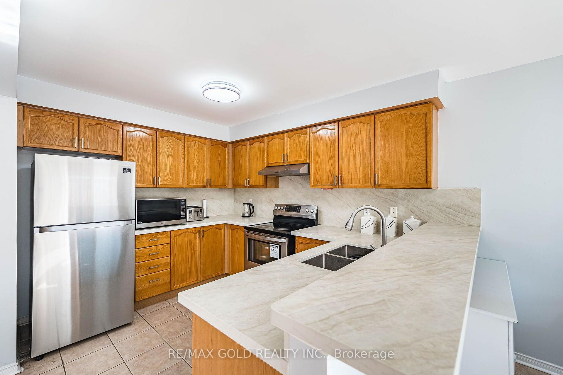 Photo 18 of 23 Ashmere Road, Brampton, Fletcher's Meadow — HOMEH