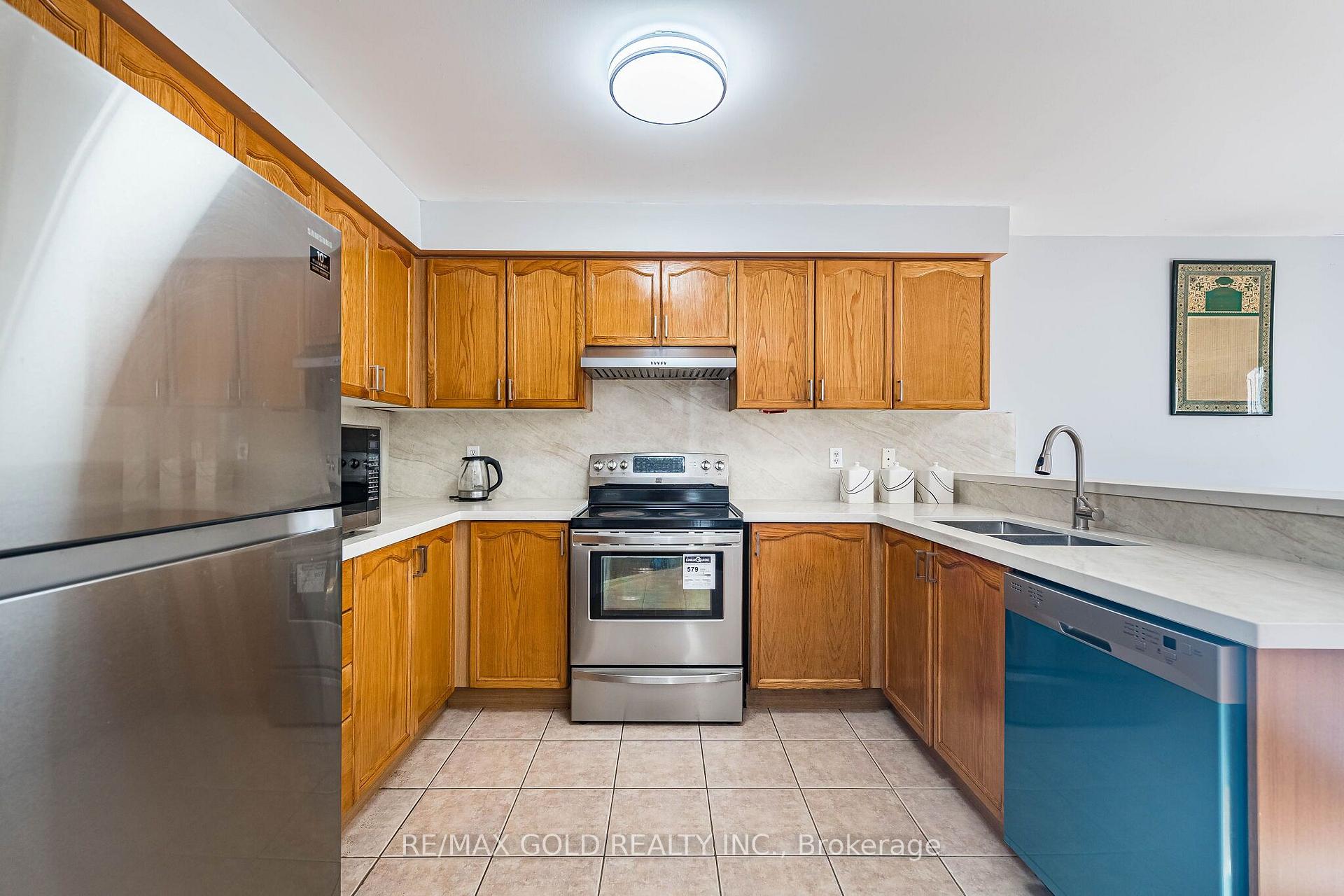 Photo 20 of 23 Ashmere Road, Brampton, Fletcher's Meadow — HOMEH