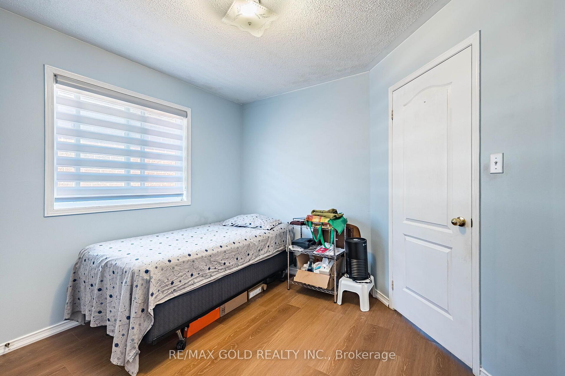 Photo 31 of 23 Ashmere Road, Brampton, Fletcher's Meadow — HOMEH