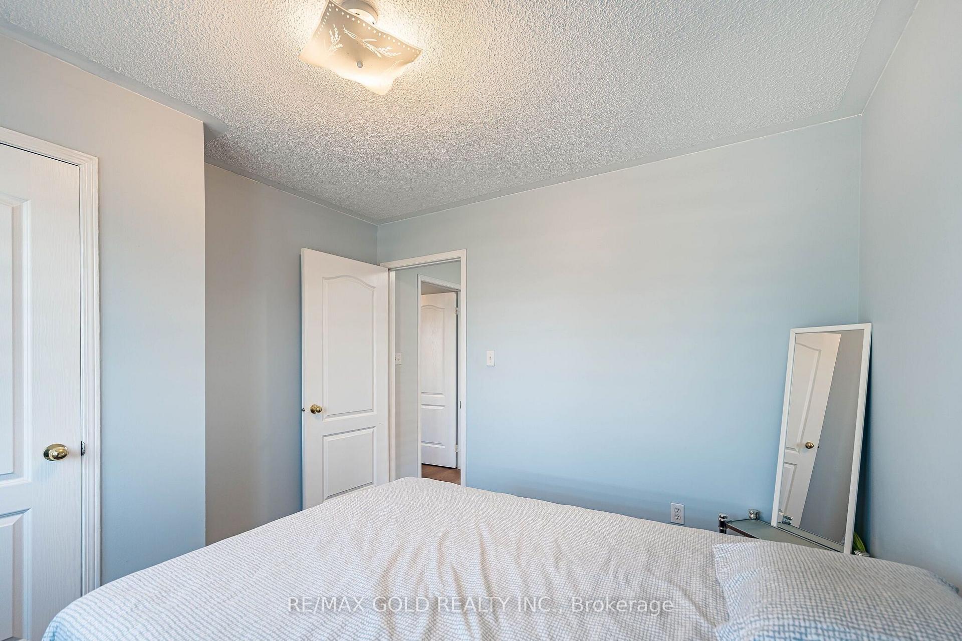 Photo 34 of 23 Ashmere Road, Brampton, Fletcher's Meadow — HOMEH