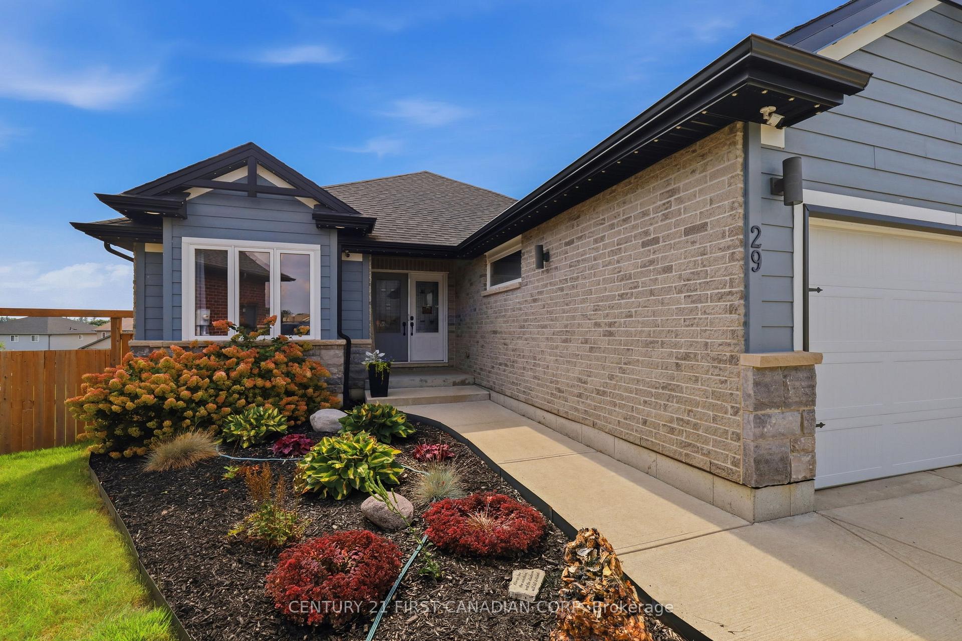 Photo 4 of 29 Nicoles Trail, Thames Centre, Thorndale — HOMEH