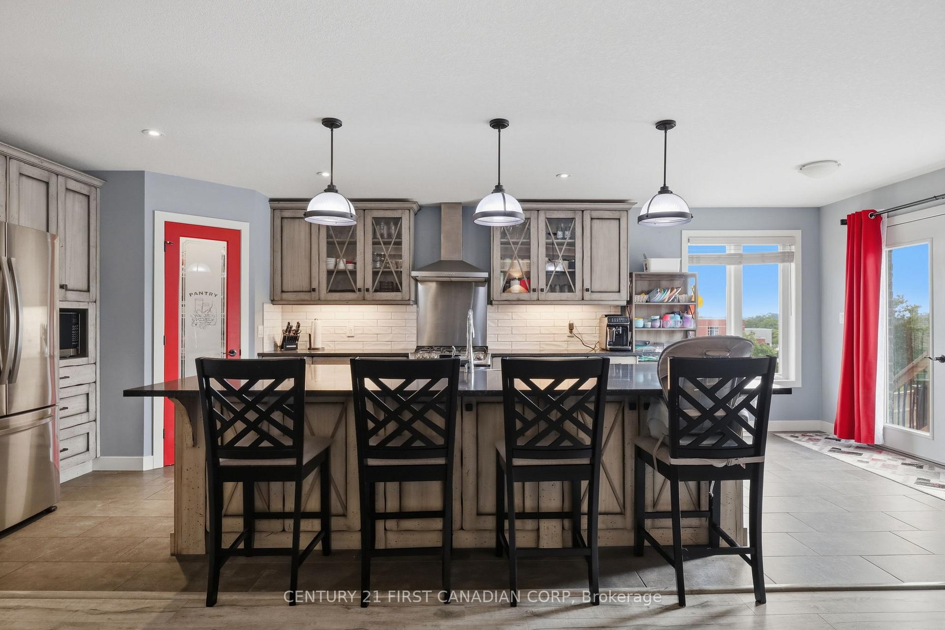 Photo 14 of 29 Nicoles Trail, Thames Centre, Thorndale — HOMEH