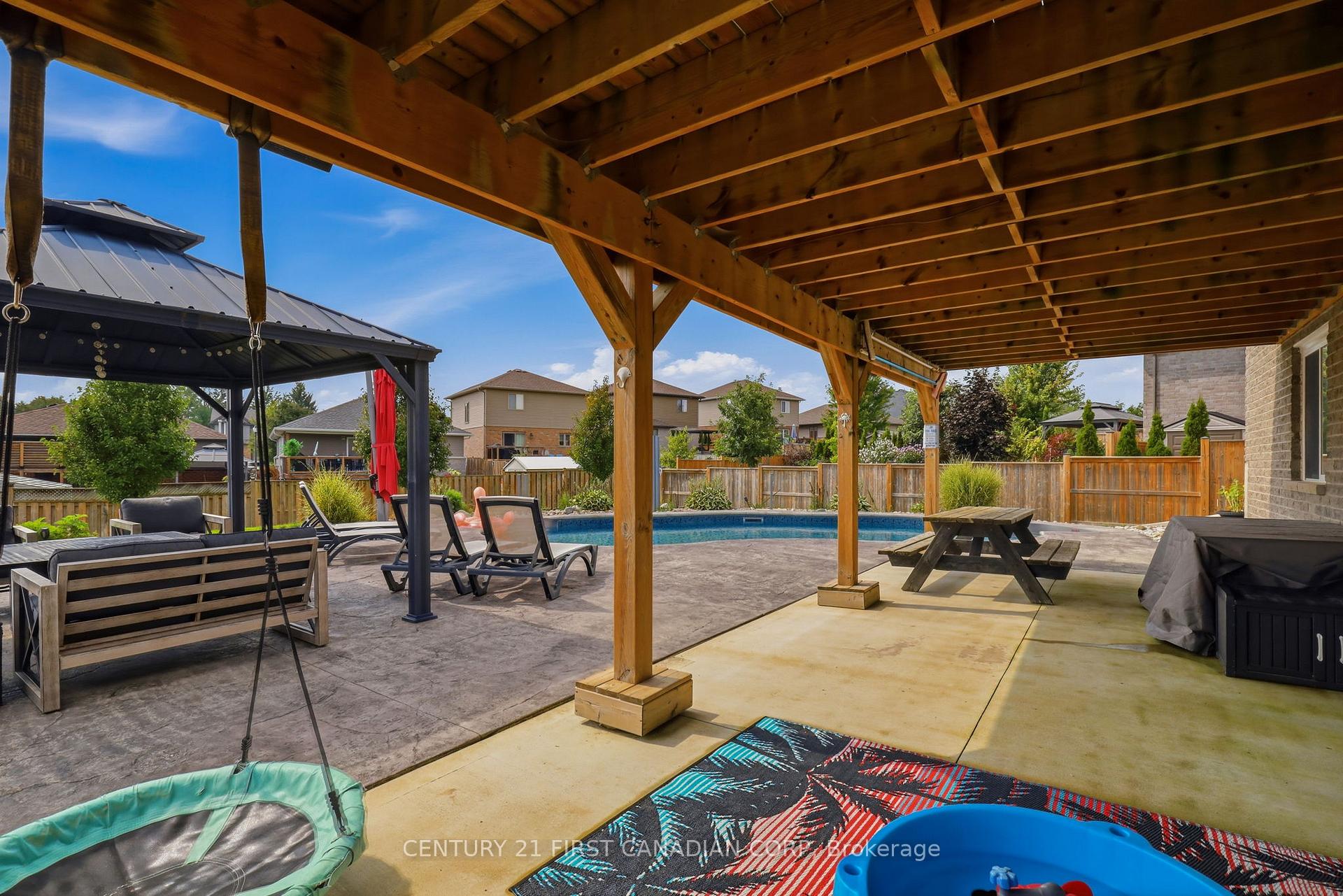 Photo 47 of 29 Nicoles Trail, Thames Centre, Thorndale — HOMEH