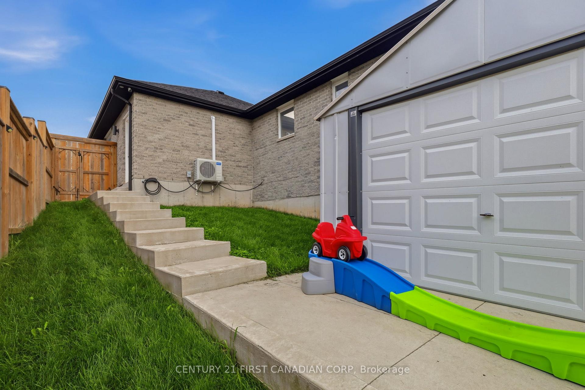 Photo 61 of 29 Nicoles Trail, Thames Centre, Thorndale — HOMEH