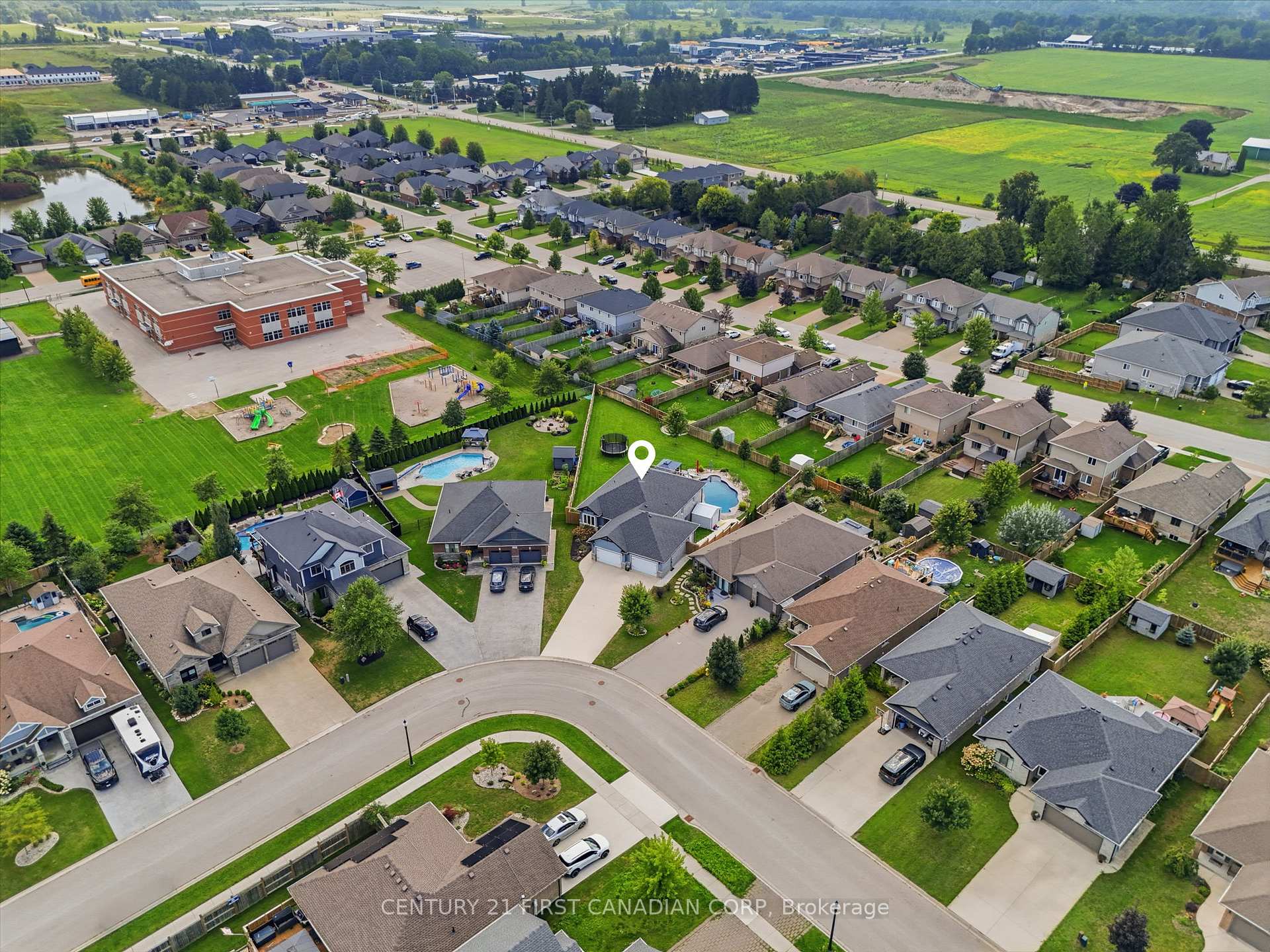 Photo 64 of 29 Nicoles Trail, Thames Centre, Thorndale — HOMEH