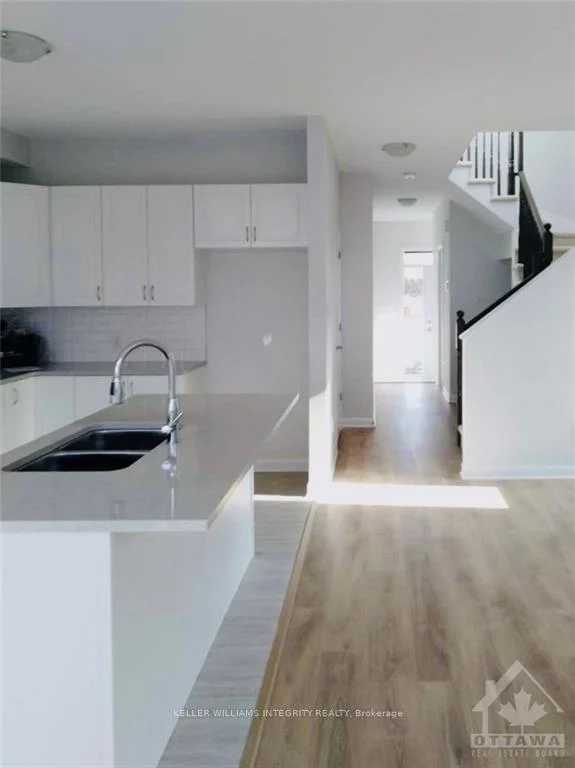 Photo 10 of 1136 Speedvale Court, Ottawa, Kanata - Kanata Lakes/Heritage Hills — HOMEH