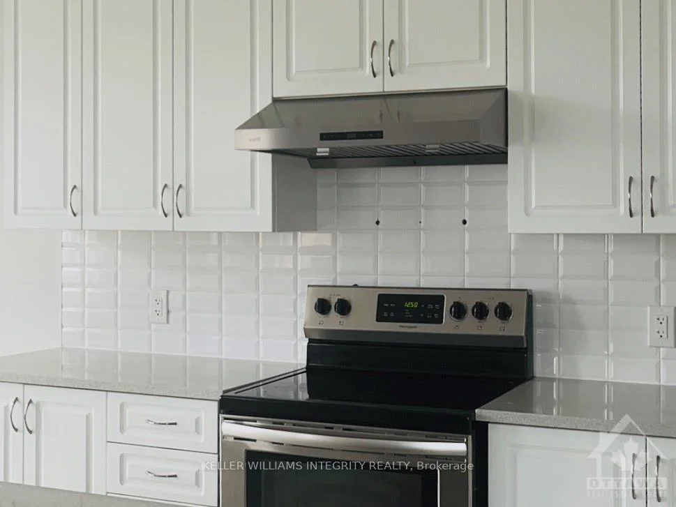 Photo 18 of 1136 Speedvale Court, Ottawa, Kanata - Kanata Lakes/Heritage Hills — HOMEH