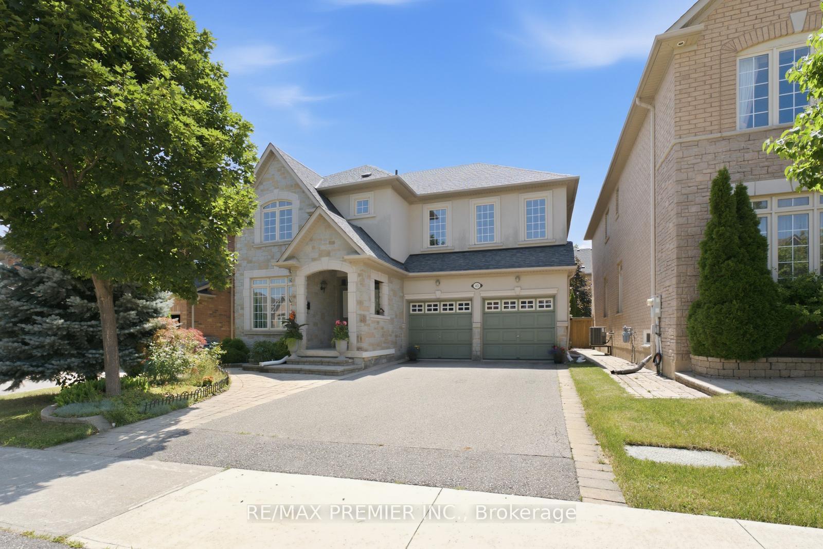 Photo 2 of 63 Summeridge Drive, Vaughan, Patterson — HOMEH