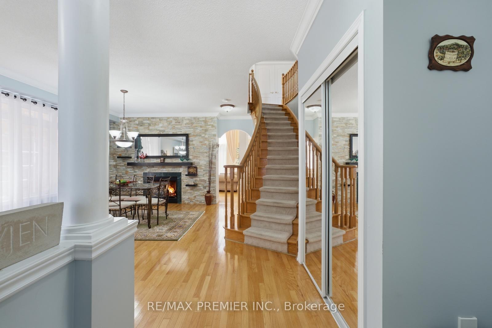 Photo 6 of 63 Summeridge Drive, Vaughan, Patterson — HOMEH