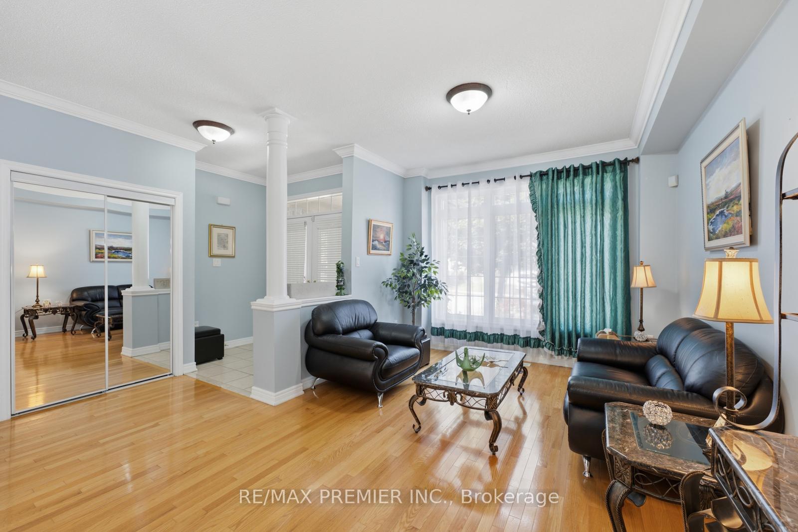 Photo 8 of 63 Summeridge Drive, Vaughan, Patterson — HOMEH