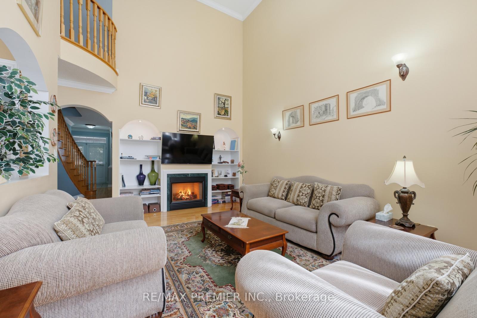 Photo 20 of 63 Summeridge Drive, Vaughan, Patterson — HOMEH