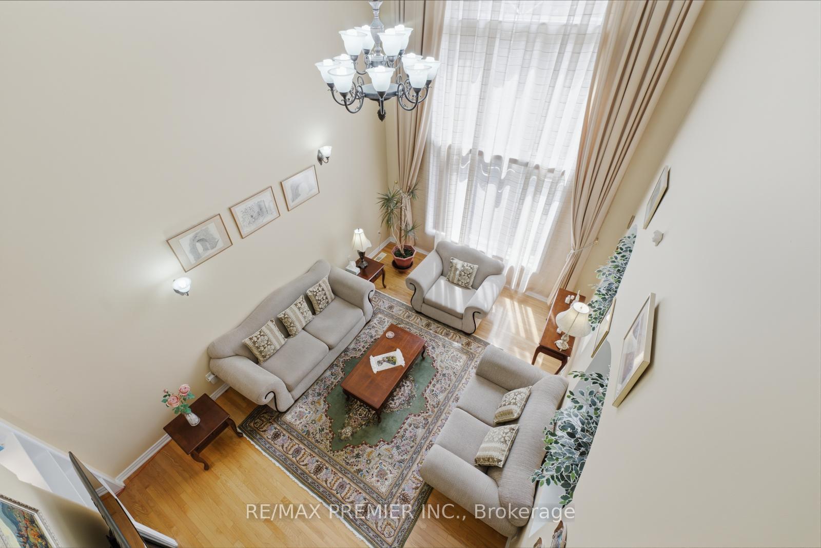 Photo 22 of 63 Summeridge Drive, Vaughan, Patterson — HOMEH