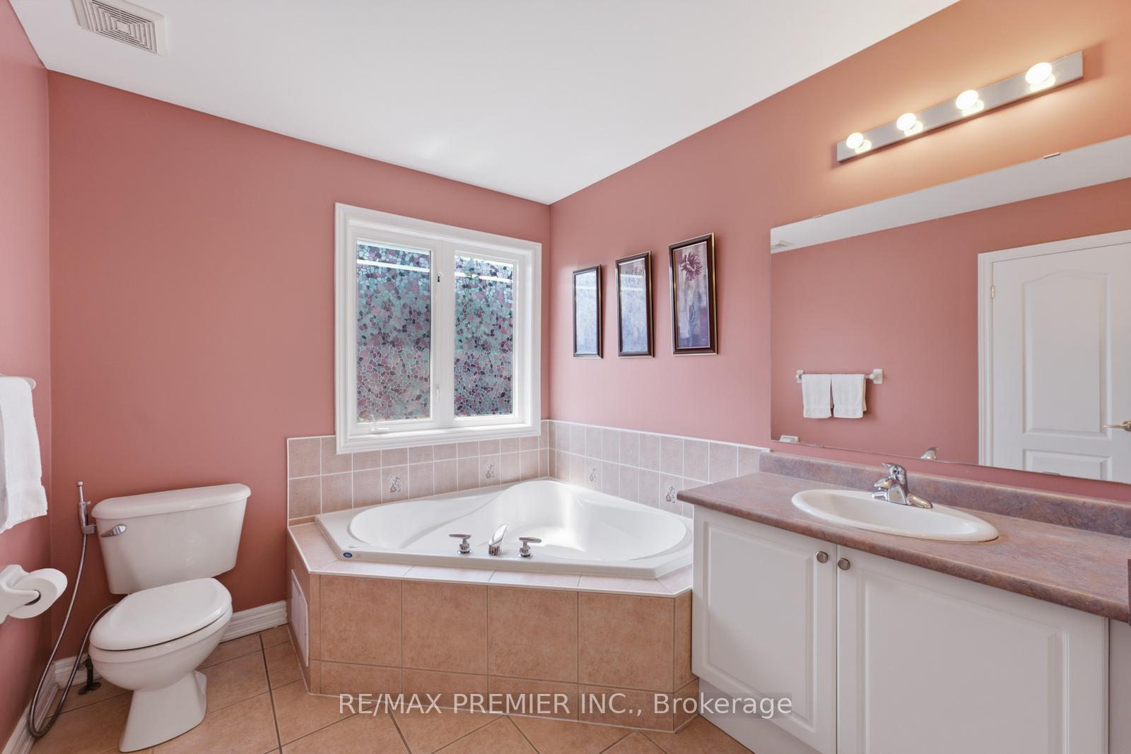 Photo 30 of 63 Summeridge Drive, Vaughan, Patterson — HOMEH