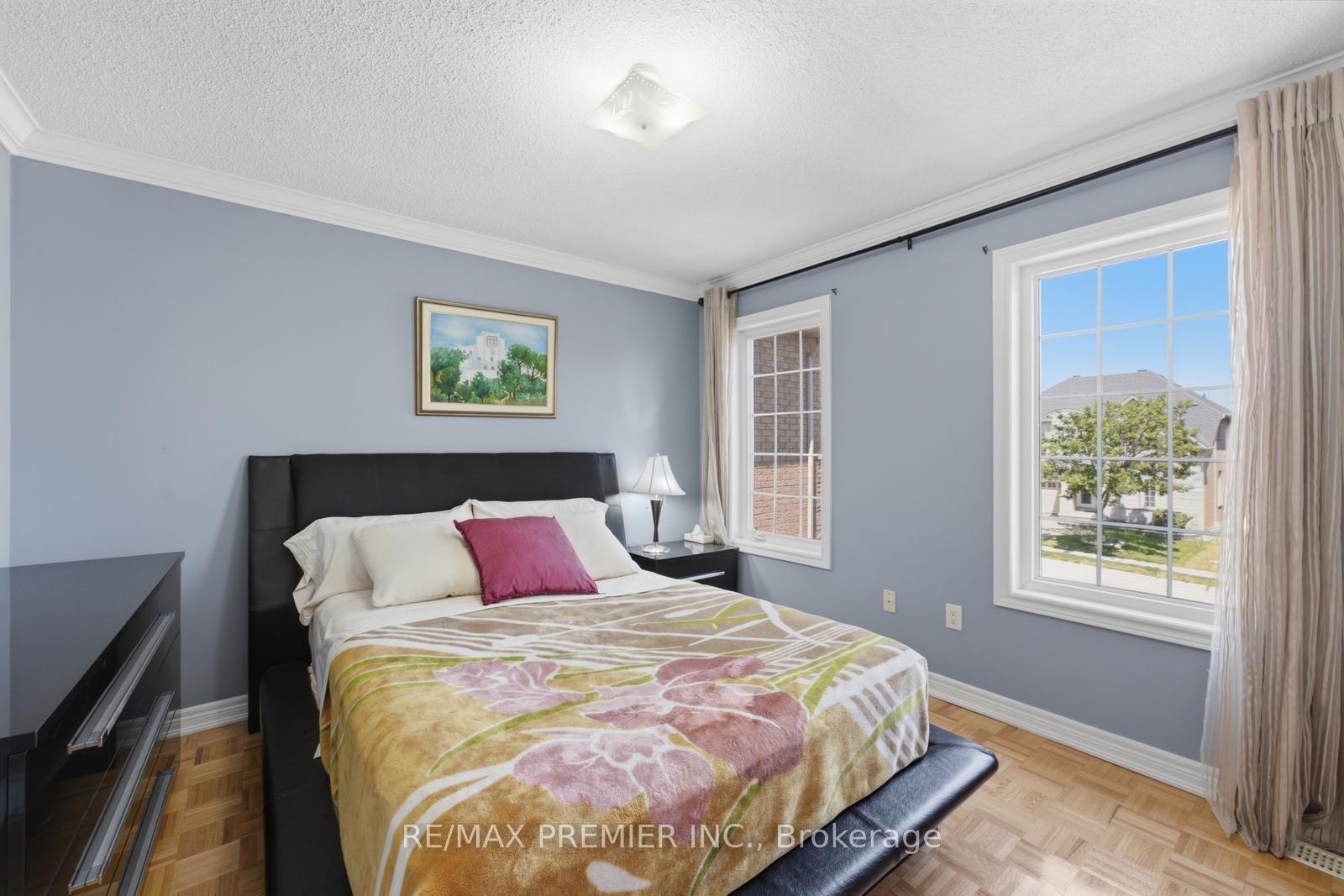 Photo 32 of 63 Summeridge Drive, Vaughan, Patterson — HOMEH