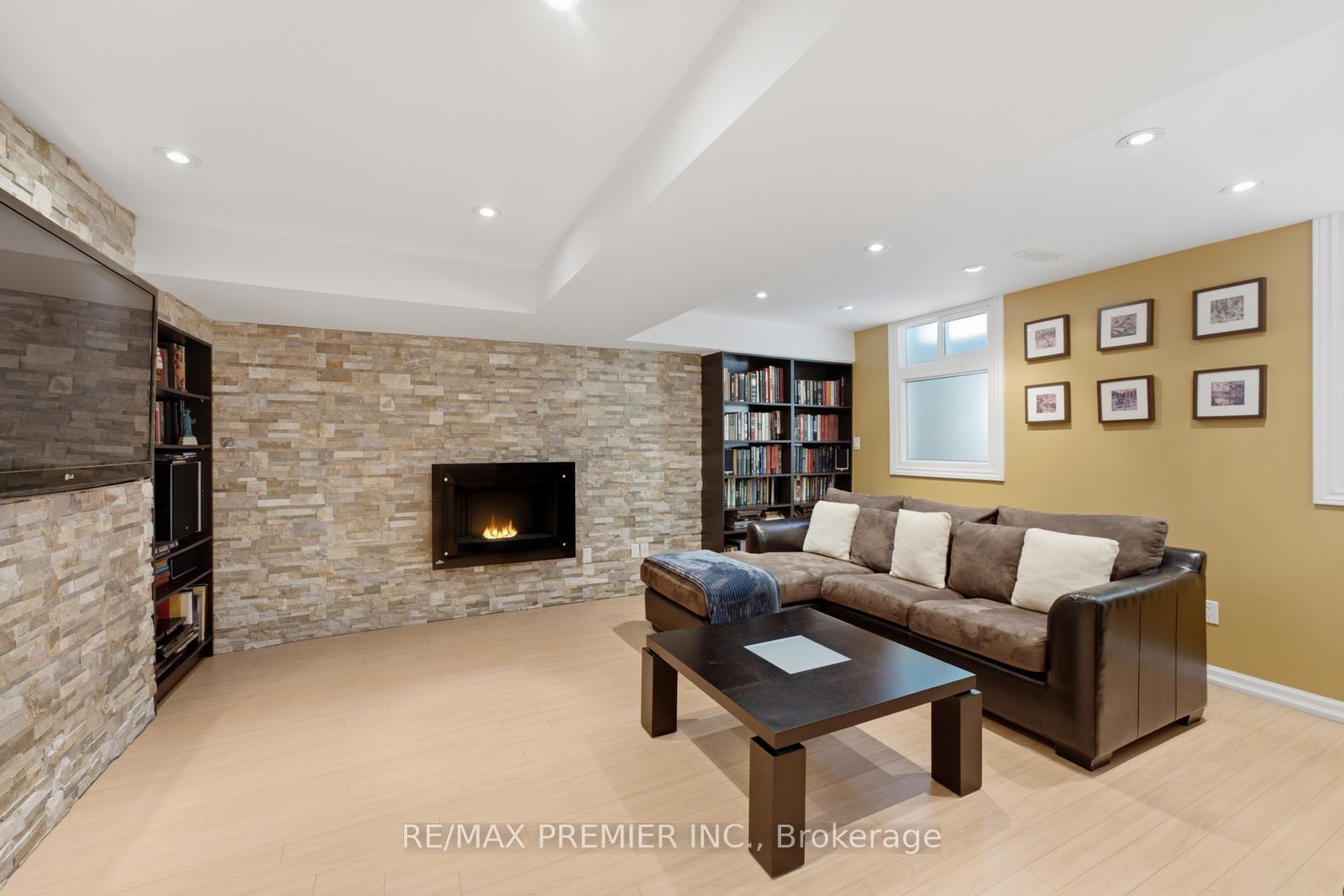 Photo 41 of 63 Summeridge Drive, Vaughan, Patterson — HOMEH