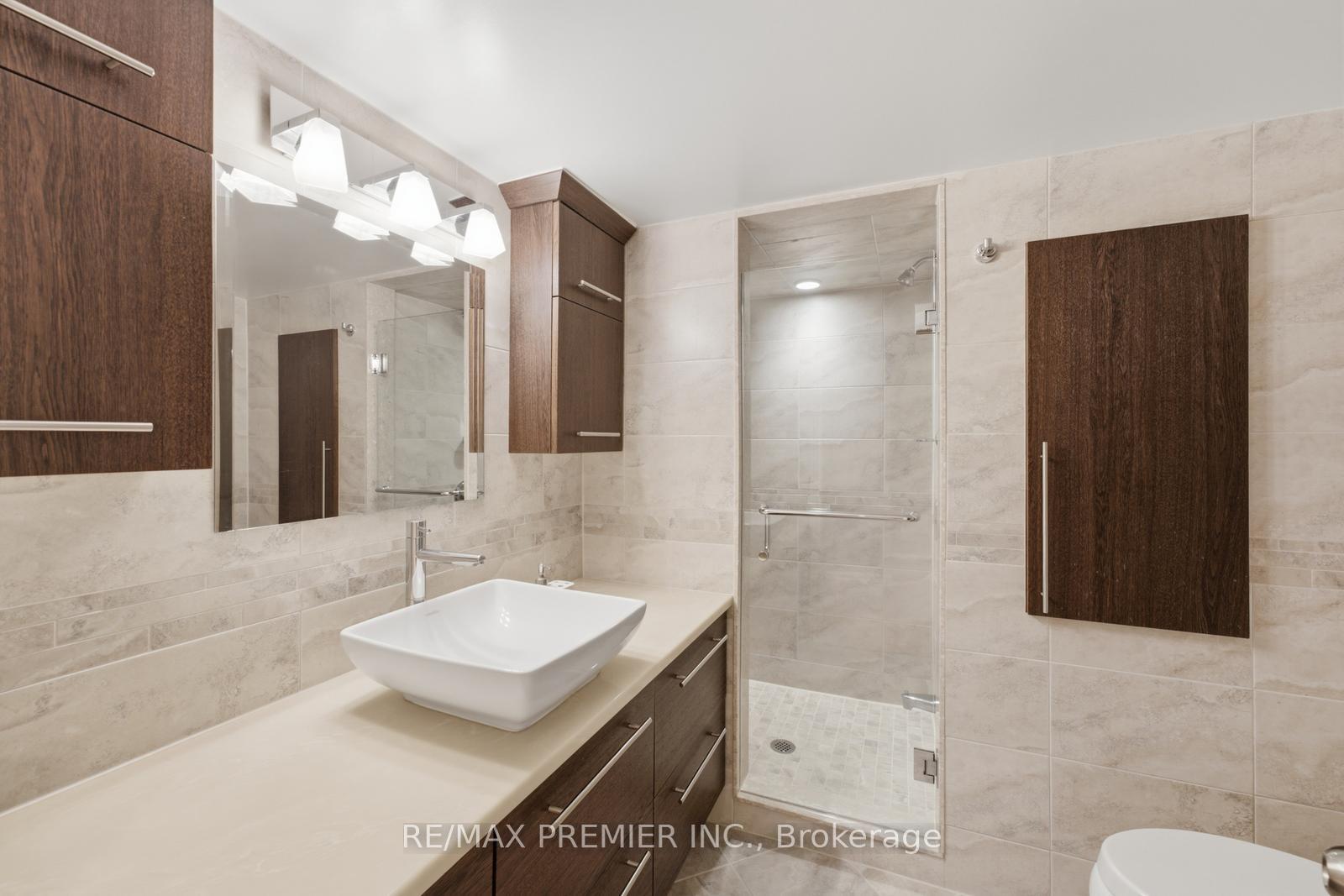 Photo 44 of 63 Summeridge Drive, Vaughan, Patterson — HOMEH
