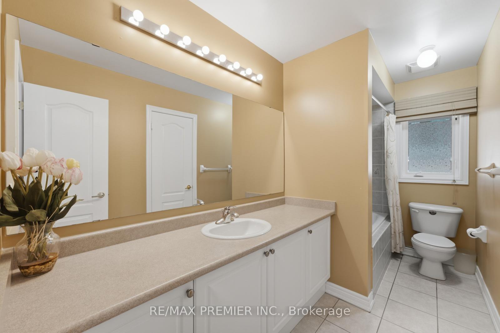 Photo 46 of 63 Summeridge Drive, Vaughan, Patterson — HOMEH