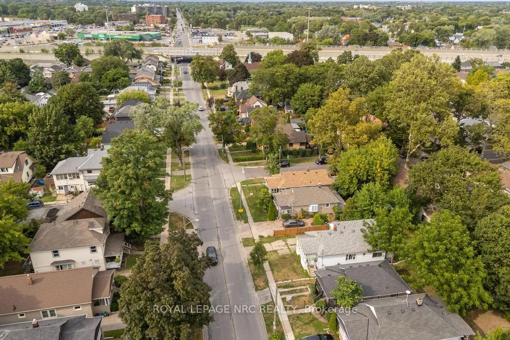 Photo 18 of 200 Geneva Street, St. Catharines, Downtown — HOMEH