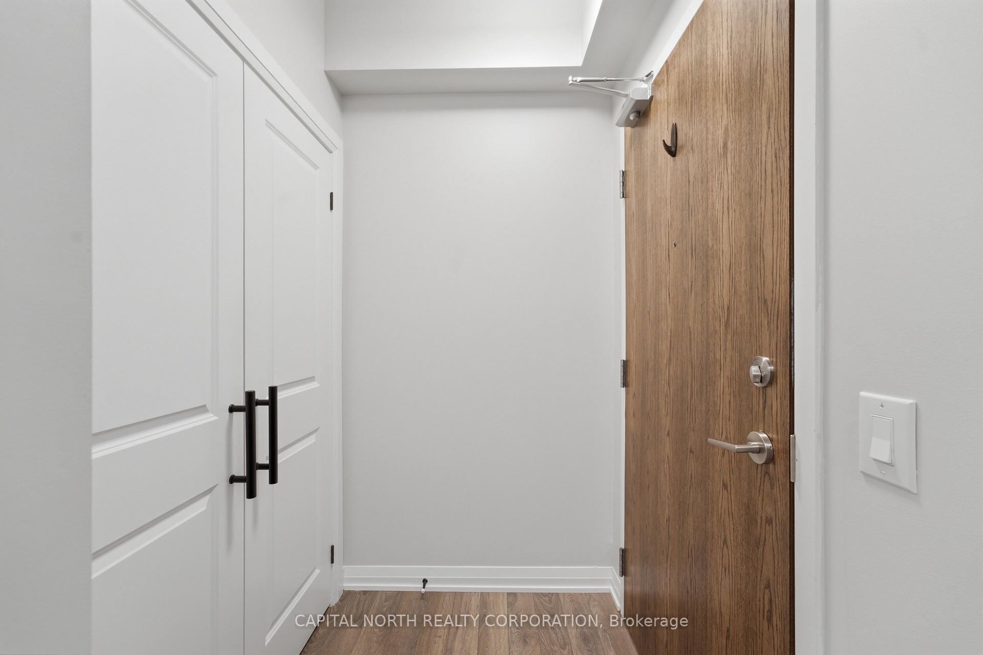 Photo 4 of Unit 405, 99 Eagle Rock Way, Vaughan, Rural Vaughan — HOMEH