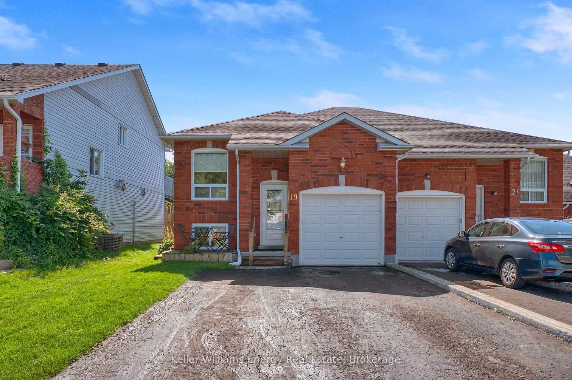 Photo 4 of 19 Ballantine Street, Cobourg — HOMEH