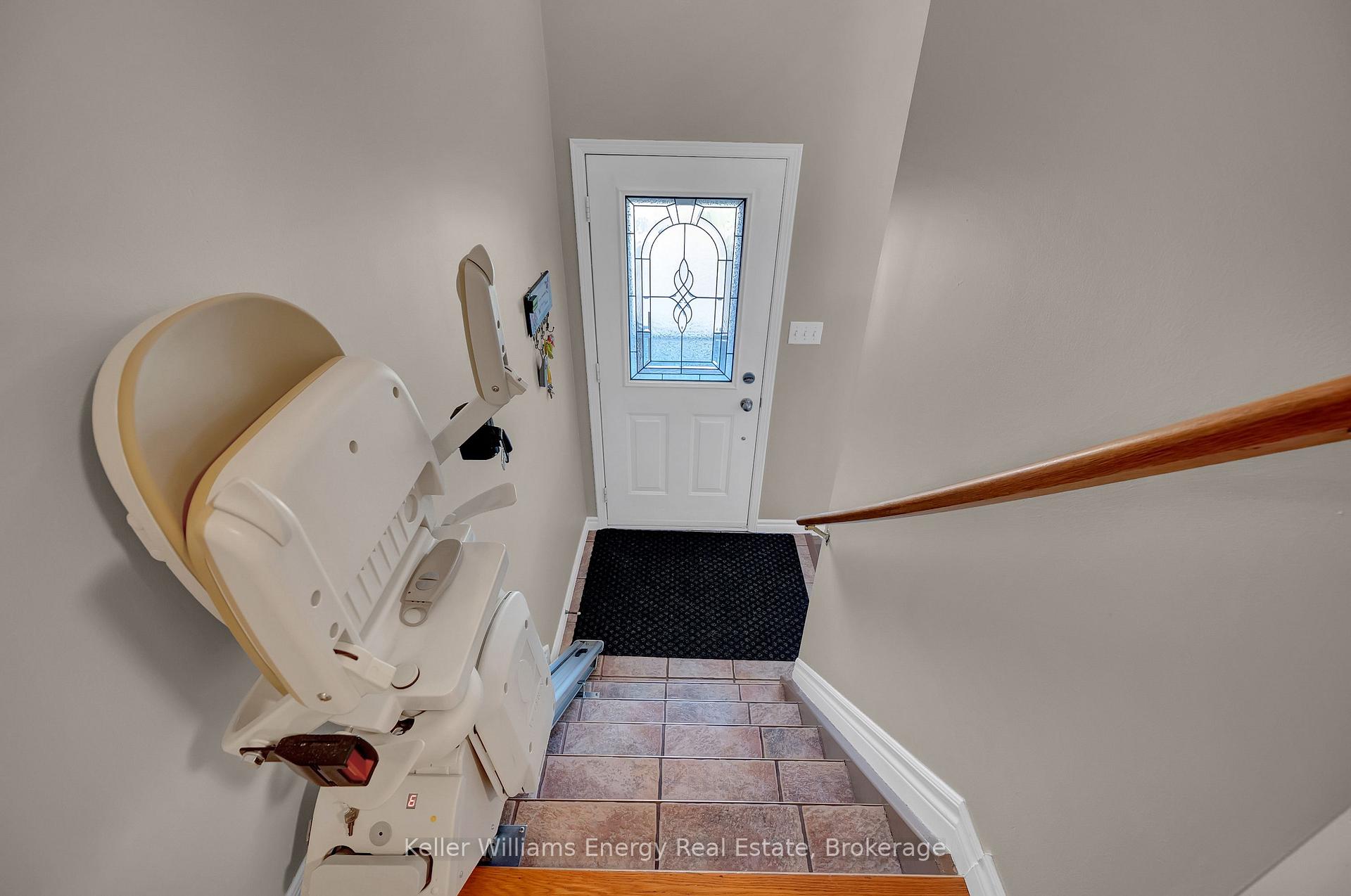 Photo 6 of 19 Ballantine Street, Cobourg — HOMEH