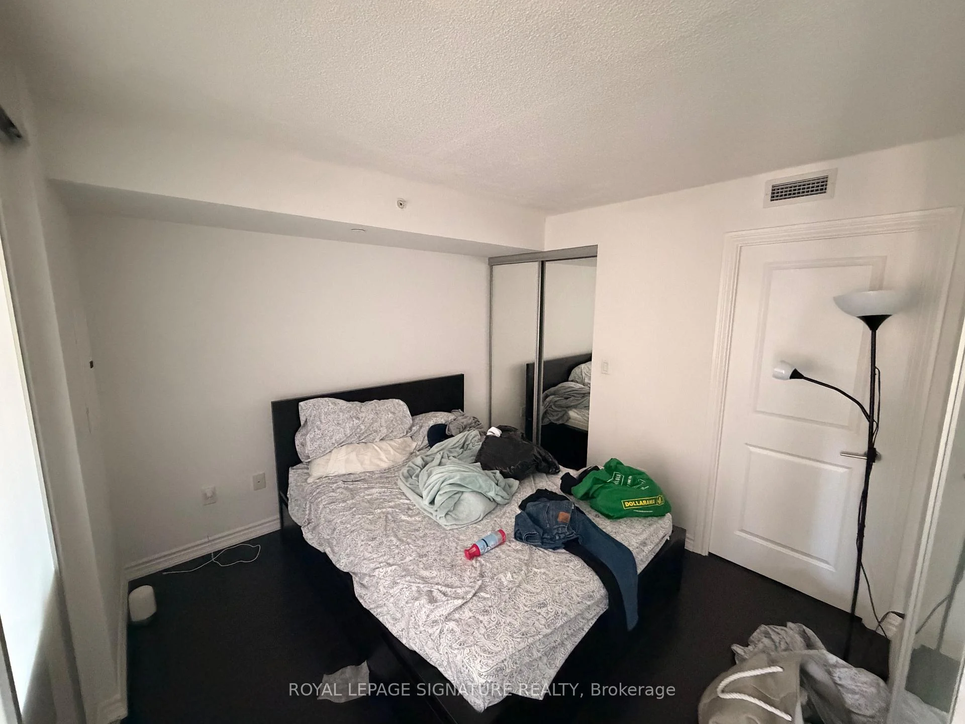 Photo 5 of Unit 1116, 386 Yonge Street, Toronto, Bay Street Corridor — HOMEH