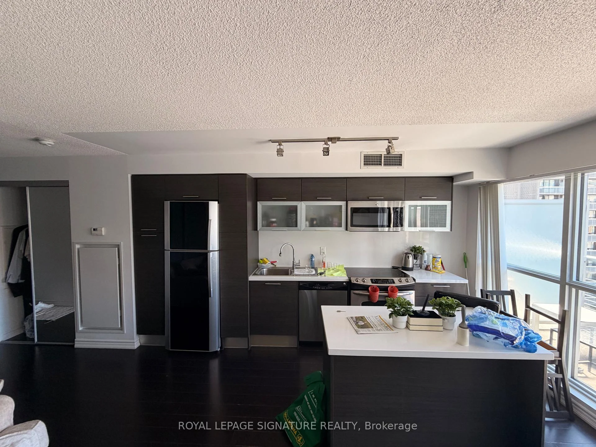 Photo 9 of Unit 1116, 386 Yonge Street, Toronto, Bay Street Corridor — HOMEH