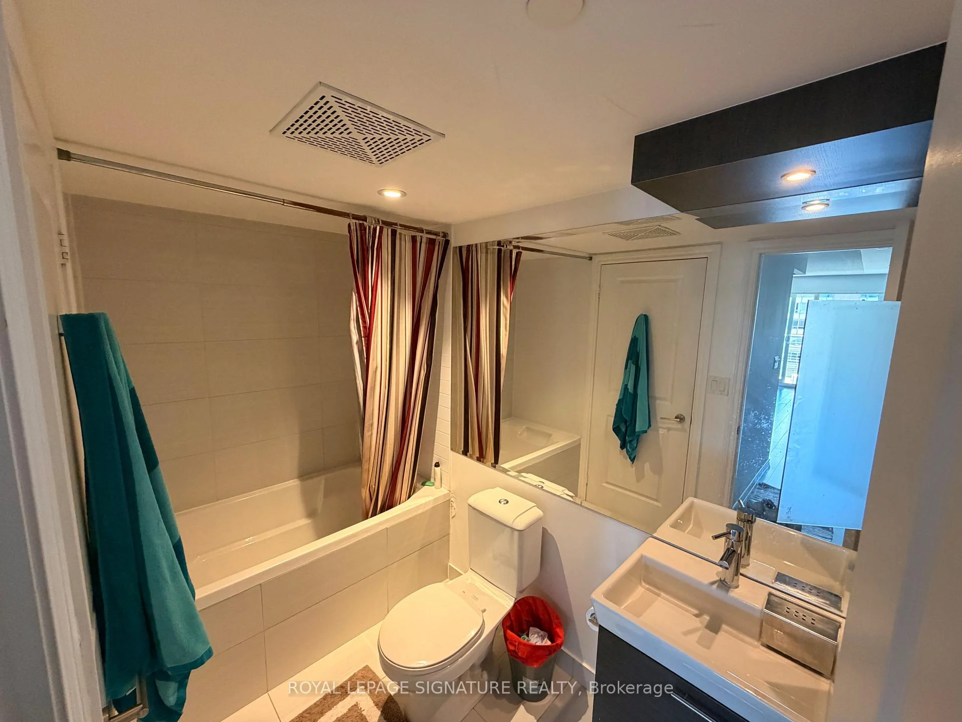 Photo 11 of Unit 1116, 386 Yonge Street, Toronto, Bay Street Corridor — HOMEH