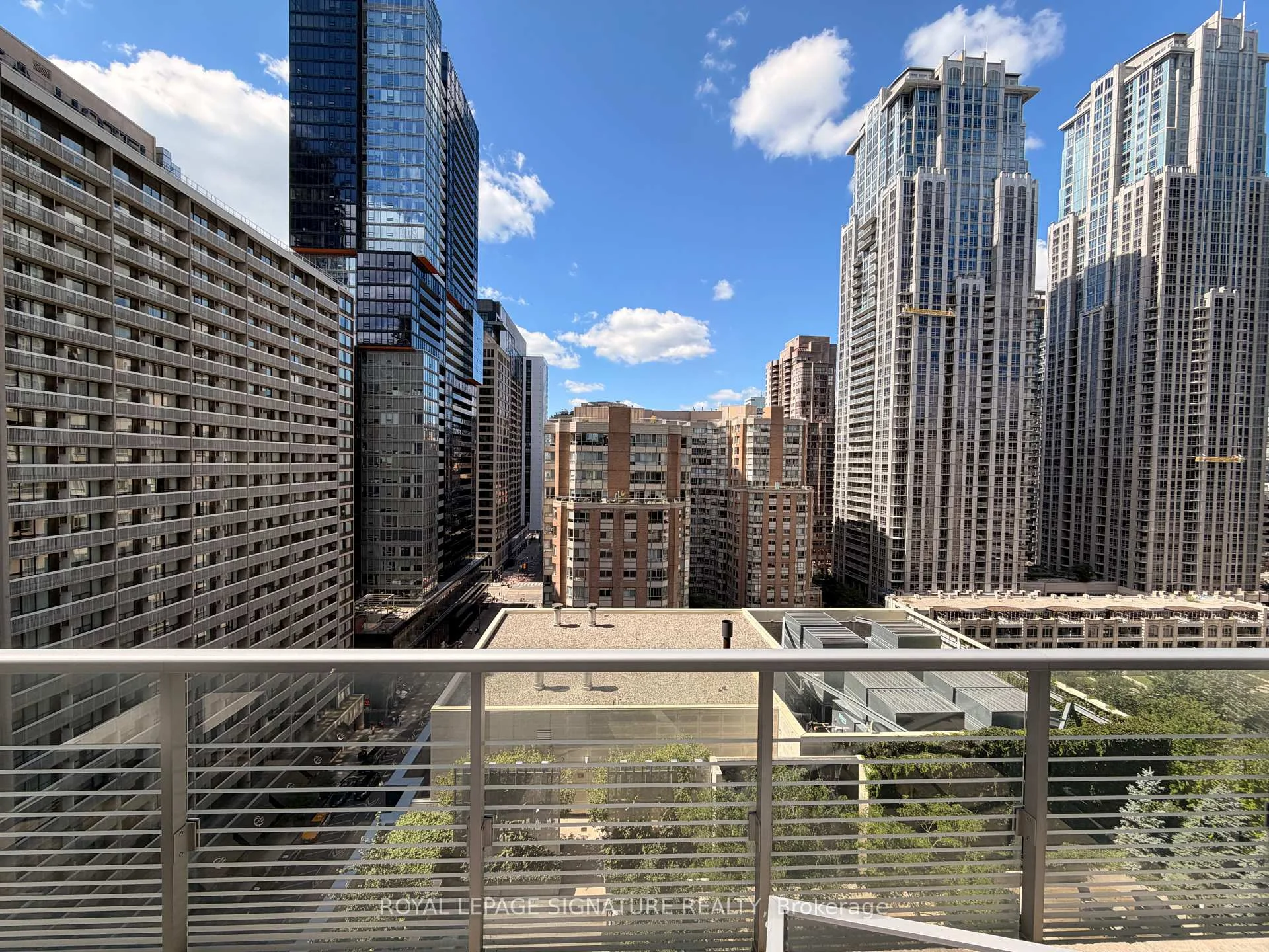 Photo 12 of Unit 1116, 386 Yonge Street, Toronto, Bay Street Corridor — HOMEH