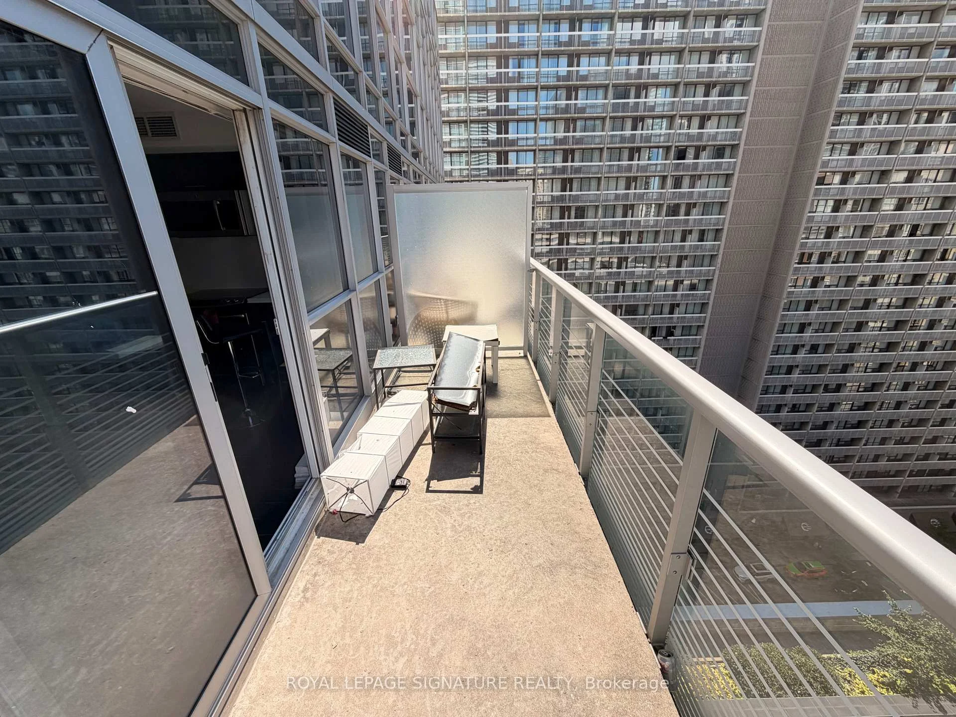 Photo 13 of Unit 1116, 386 Yonge Street, Toronto, Bay Street Corridor — HOMEH