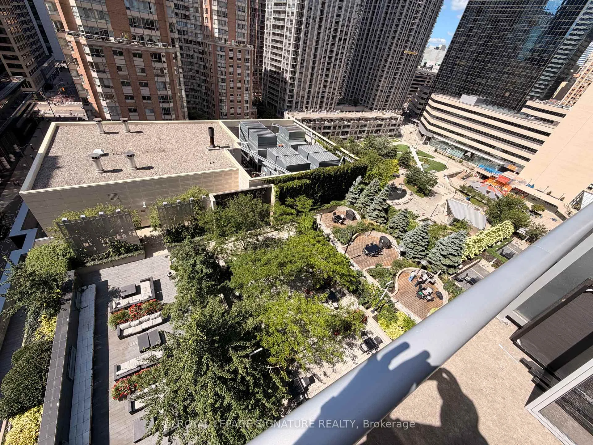 Photo 14 of Unit 1116, 386 Yonge Street, Toronto, Bay Street Corridor — HOMEH