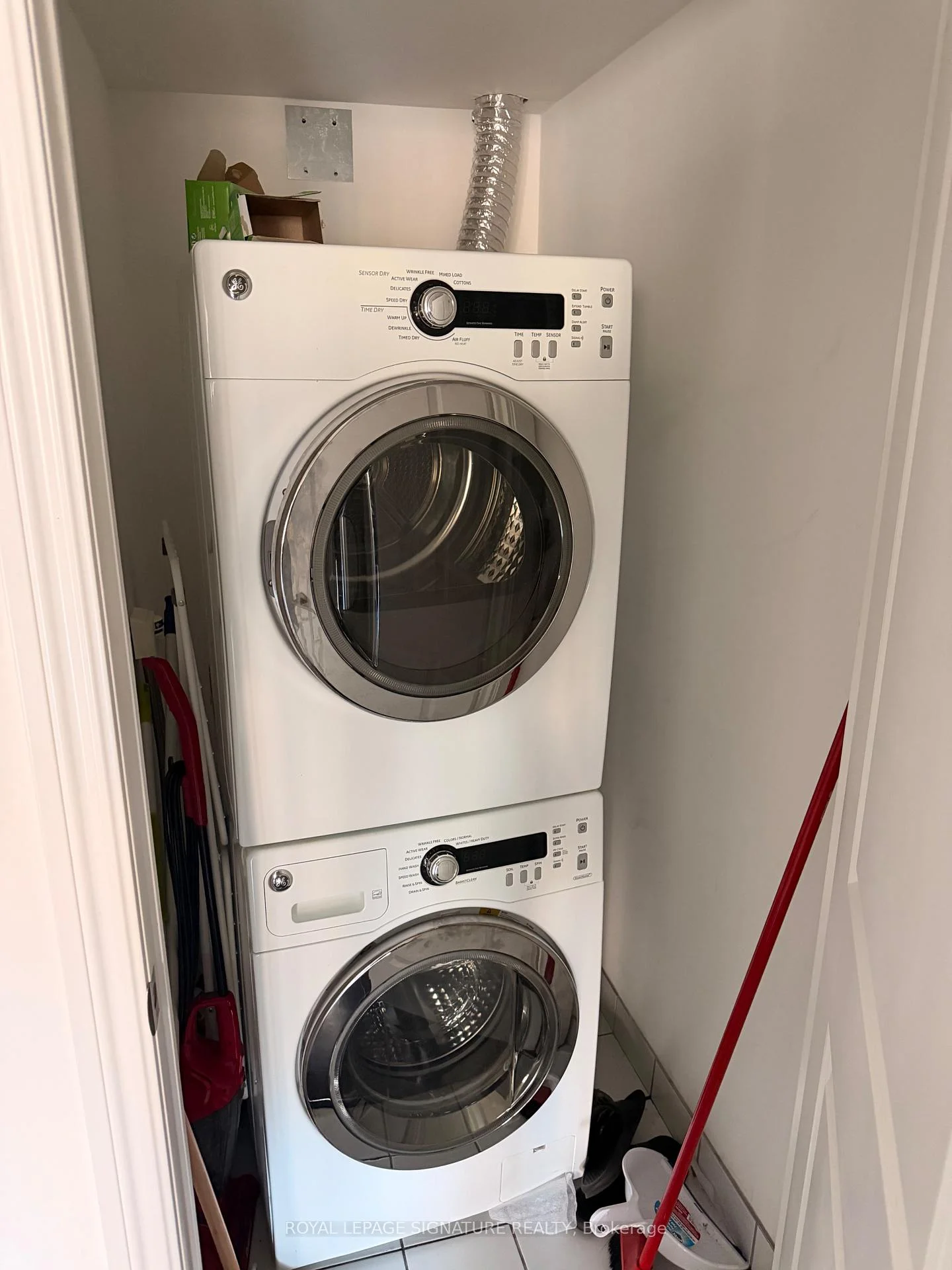 Photo 15 of Unit 1116, 386 Yonge Street, Toronto, Bay Street Corridor — HOMEH